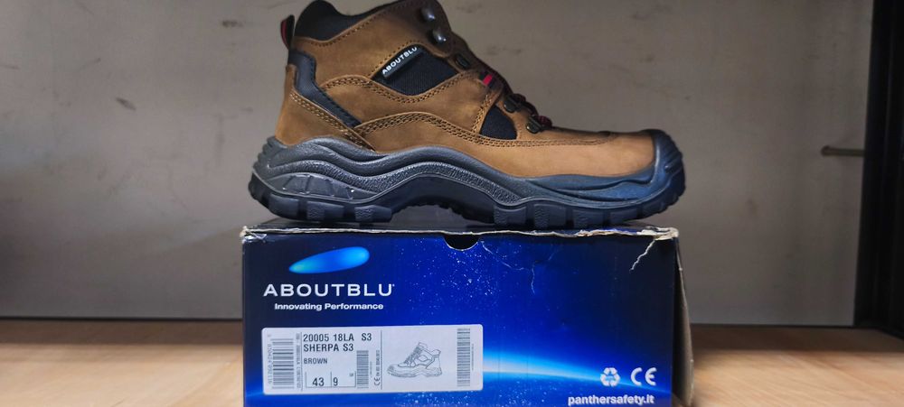 Продавам италиански зимни работни обувки Panther .