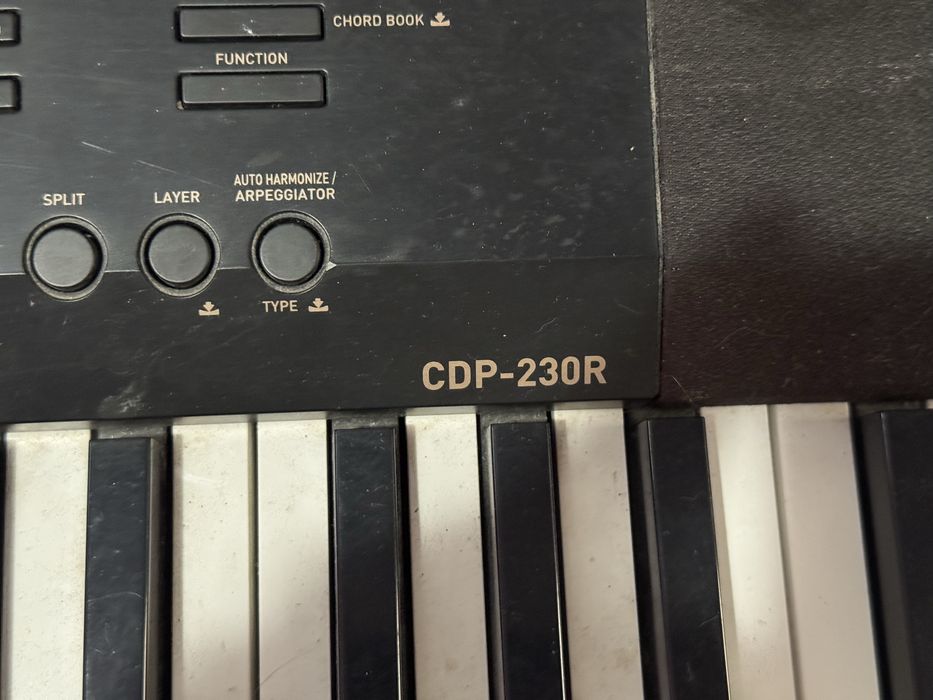Цифровое пианино Casio CDP-230R (б/у)