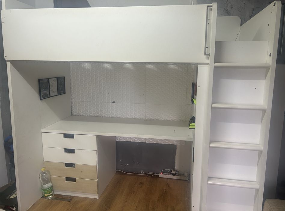 Pat supraetajat ikea