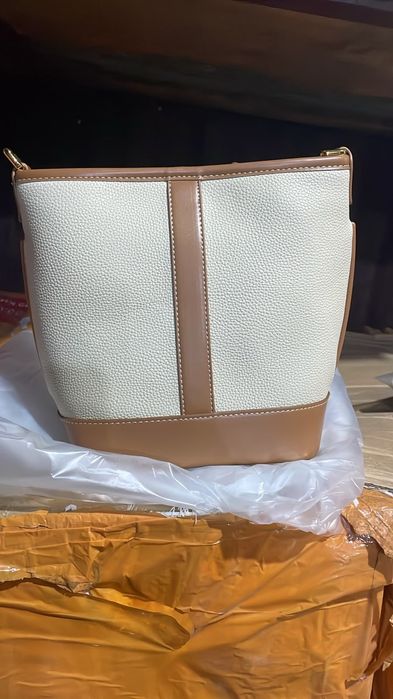 Продам женские сумки новые