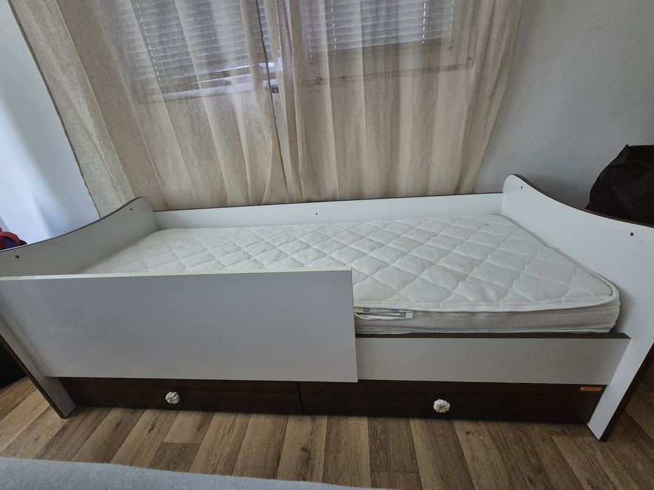 Детско легло/ преустроено от кошара