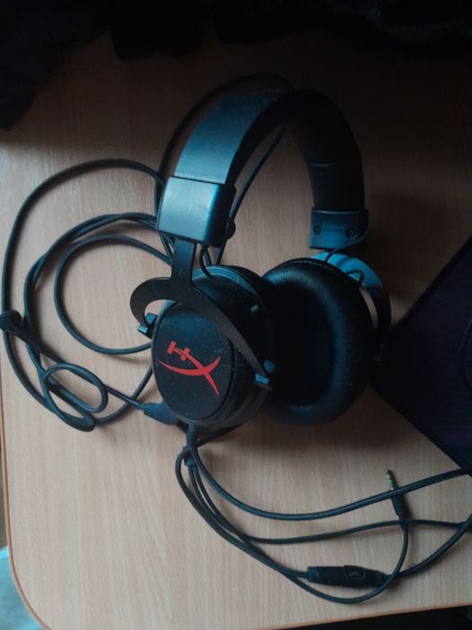 Продам HyperX cloud core