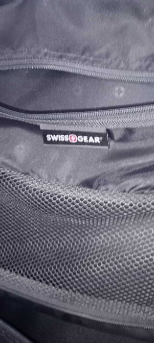 Лек Куфар Швейцарски 44/30/70 Предложете цена!