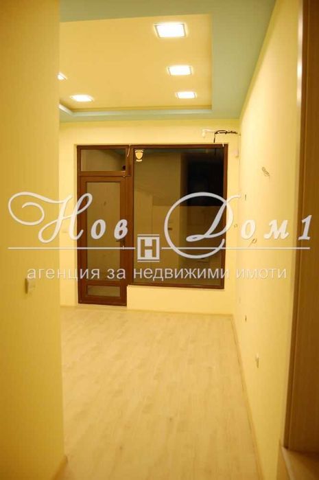 Дава се под наем Магазин в Варна, Център - 40 кв.м за 657.9 € - Снимка #1