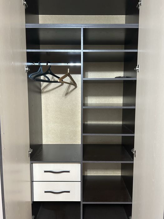 Продам вместительный шкаф