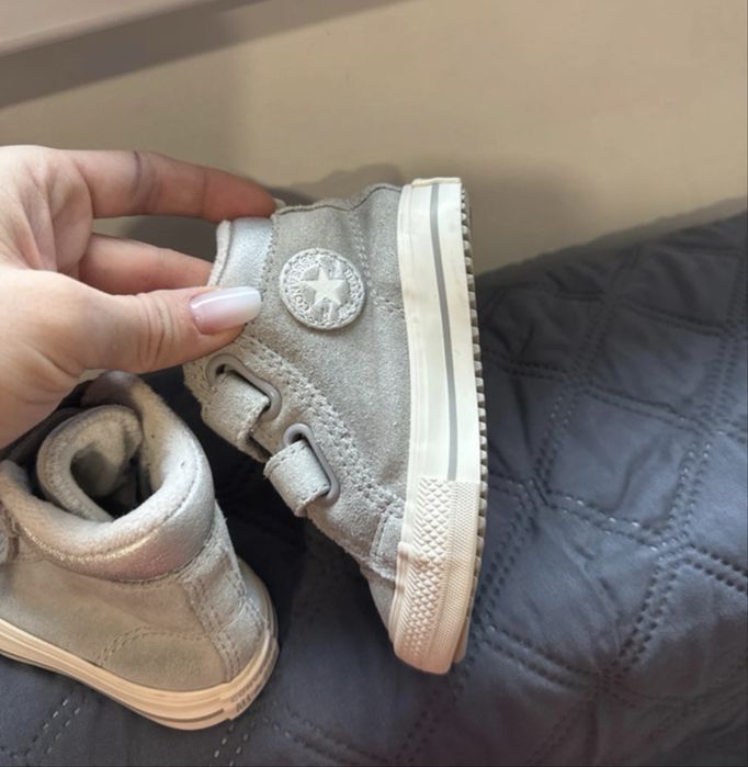 - Ghete converse mărimea 20