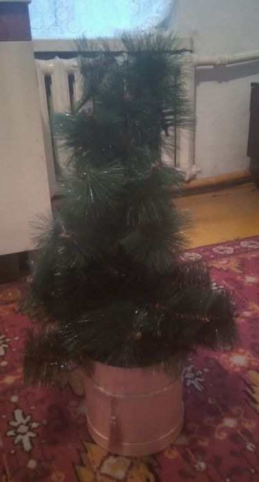 Продам ёлку искуственную