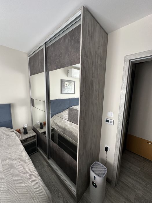 Гардероб за спалня.