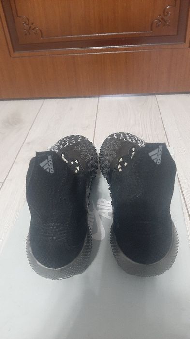 Продам бутцы Adidas 39 р