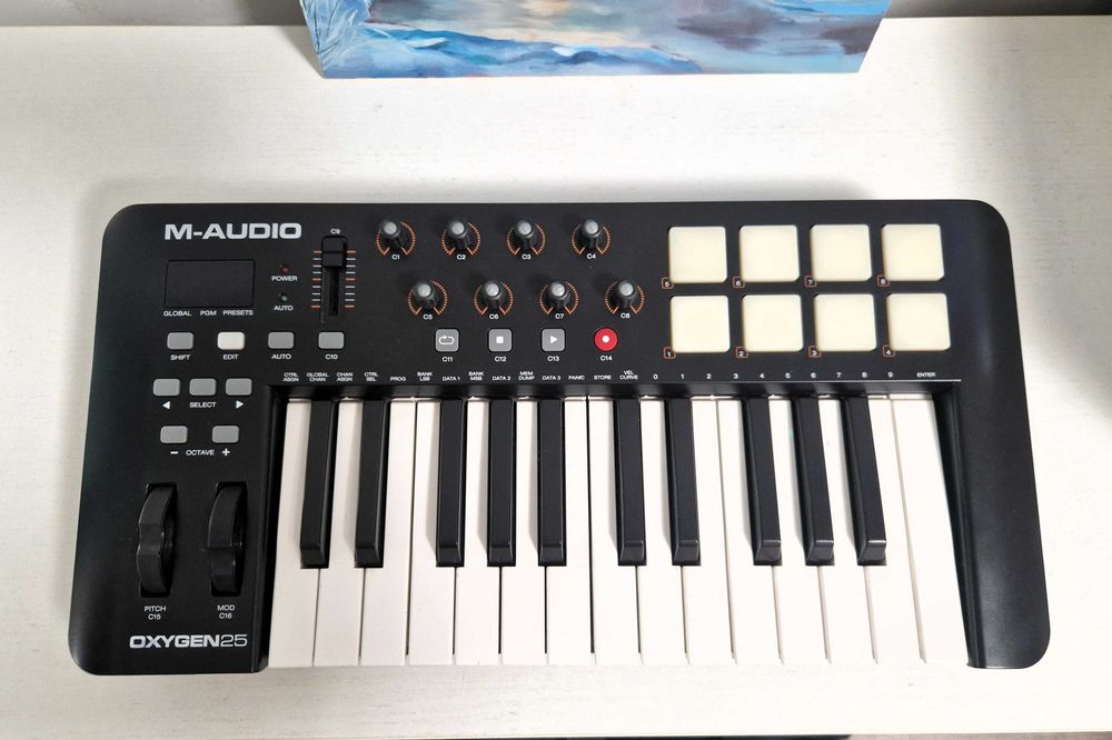 MIDI-Клавиатура M-Audio Oxygen 25