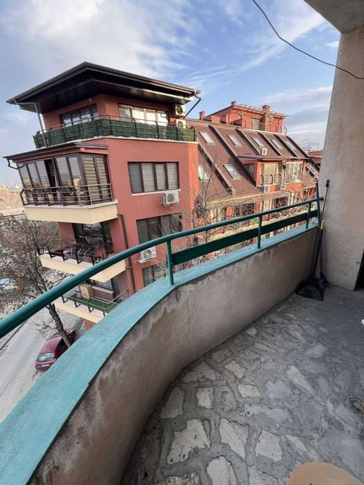 Продава се Тристаен апартамент в Пловдив, Кючук Париж - 67 кв.м за 1568 €/кв.м - Снимка #5