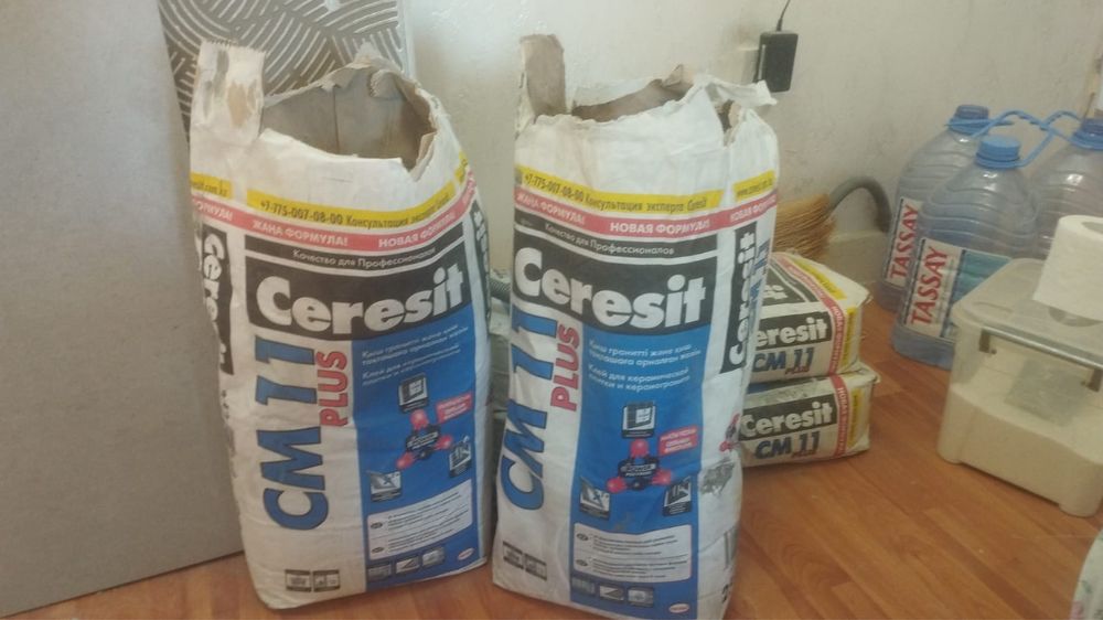 Кафельный клей Ceresit