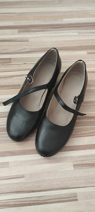 Нови Скарпини 35 номер