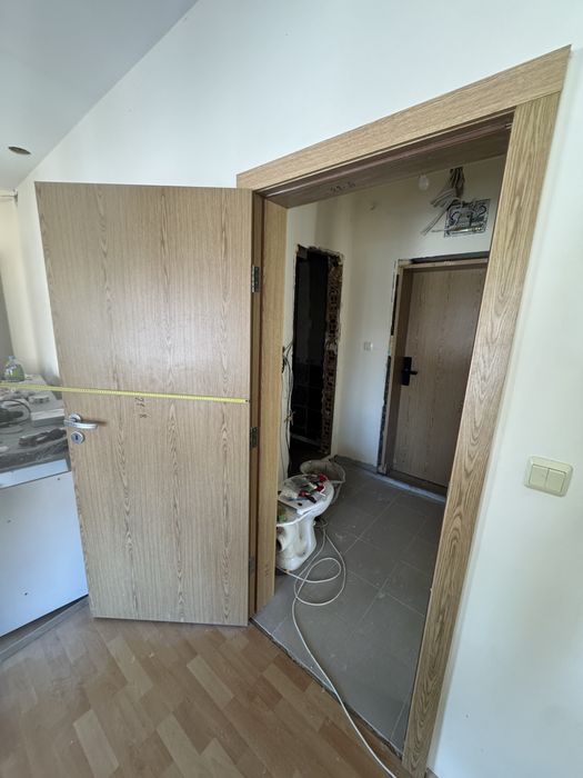 Интериорна врата – фурнир дъб, с каса и дръжка