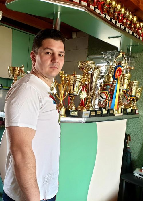 Porumbei ! Pui frați cu porumbeii participanți în expo UCPR