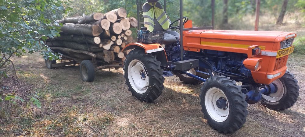 Vând tractor fiat 250 4×4