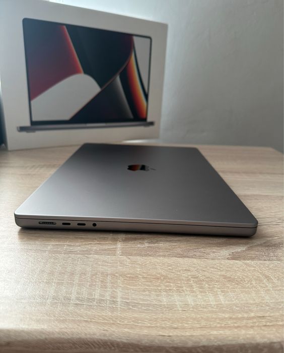 MacBook pro 14 m1 pro 16/512