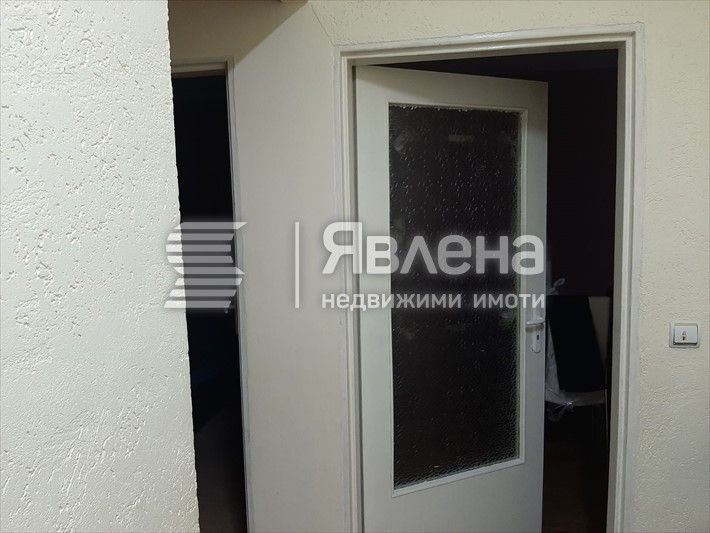 Продава се Тристаен апартамент в Ямбол, Георги Бенковски - 78 кв.м за 654 €/кв.м - Снимка #5