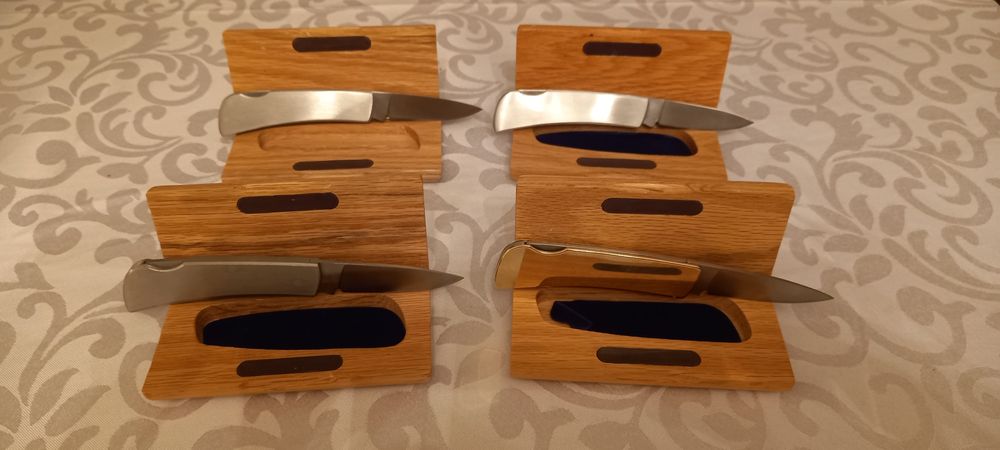 Сгъваеми ловни ножове MAGNUM с различни животни, специална кутия. Нож.