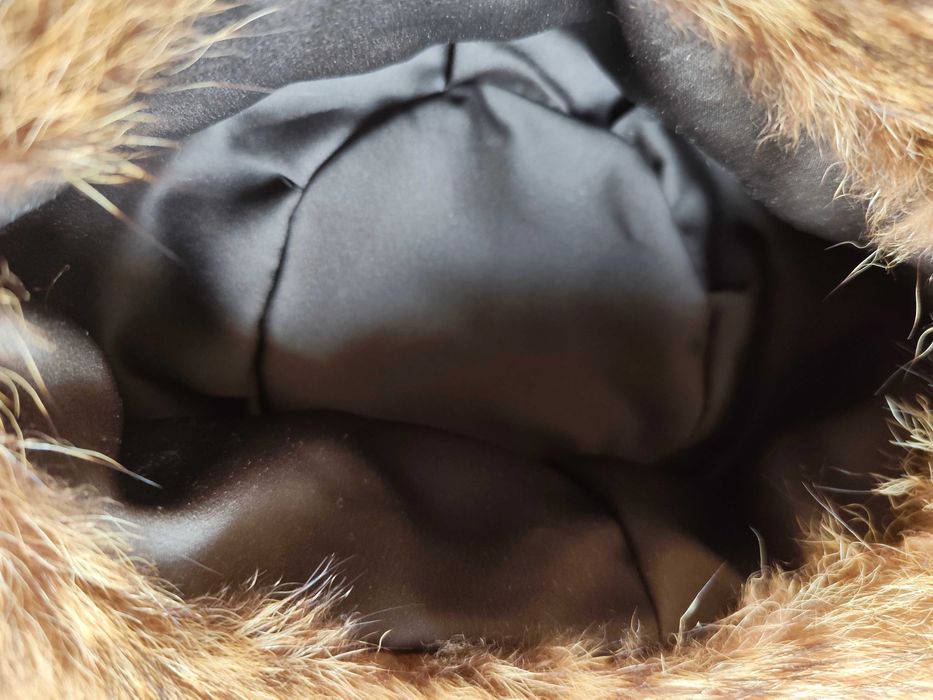 Кожено палто и шапка