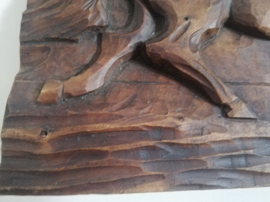 Изключителна, масивна дърворезба. Коне.