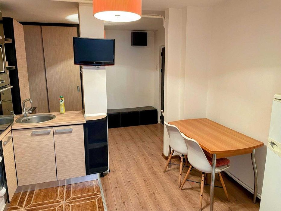 Vanzare apartament 3 camere zona centrala - DIRECT PROPRIETAR