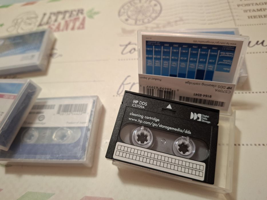 Casete stocare date ,cartușe HP DAT 72 gb, sigilate + caseta curățare