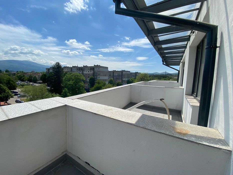 Продава се Двустаен апартамент в Перник, Изток - 102 кв.м за 981 €/кв.м - Снимка #2