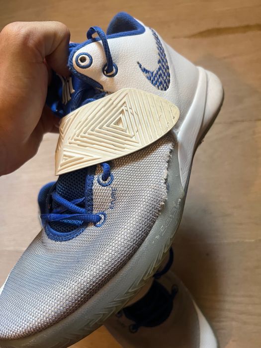 Kyrie Irving кецове