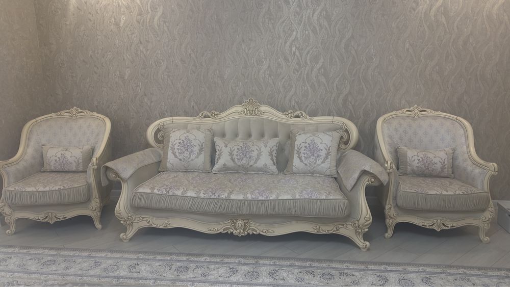 2 дивана и 3 кресла