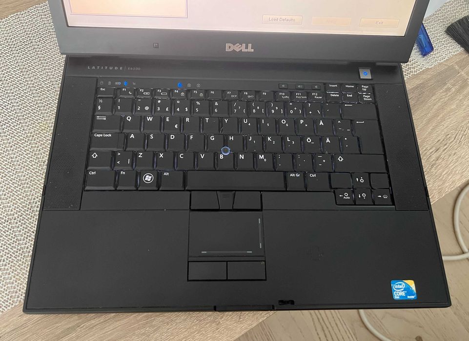 Laptop Dell Latitude E6500 fără HDD RAM baterie încărcător funcțional