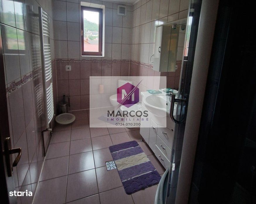 Casa cu etaj/singur in curte