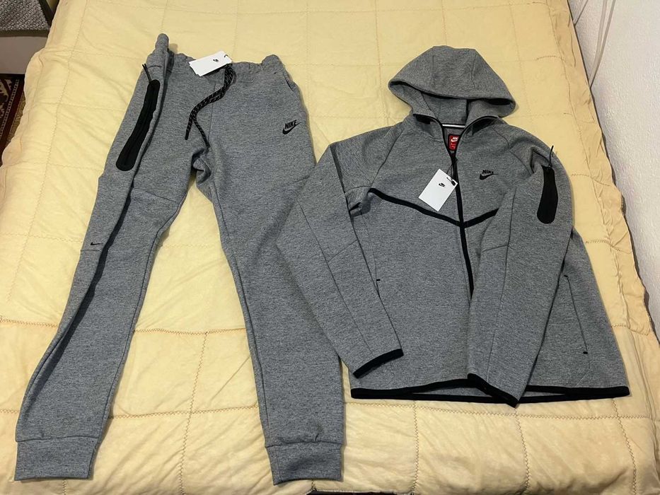 Комплект анцуг Nike Tech Fleece
