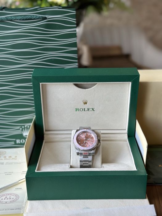 Rolex Yacht Master Pink 40 mm - ДАМСКИ МОДЕЛ