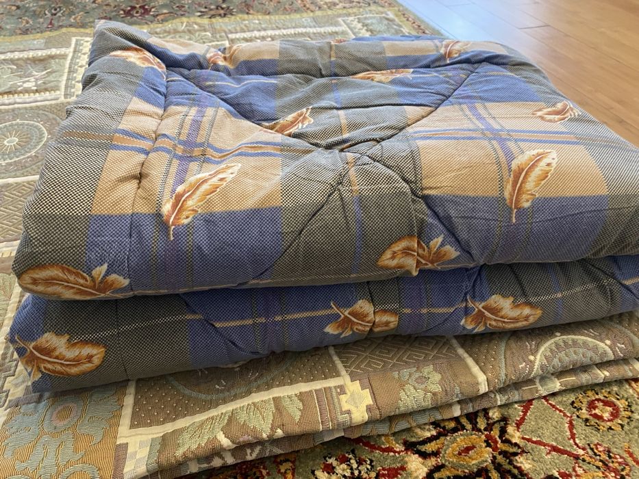 Продам подушки и одеяло пуховые