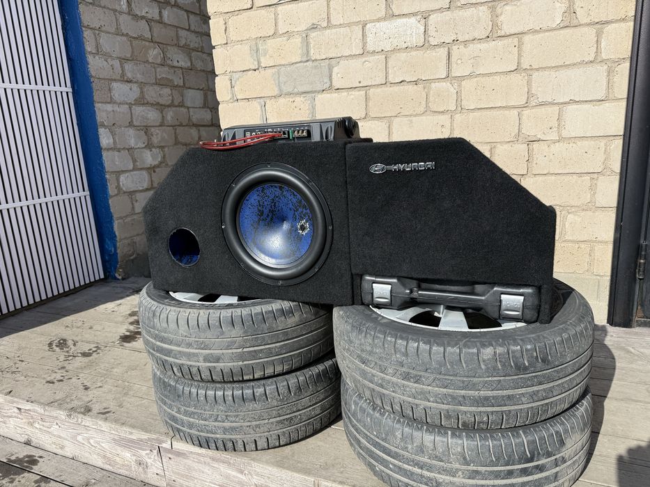 Сабвуфер с усилителем SONY