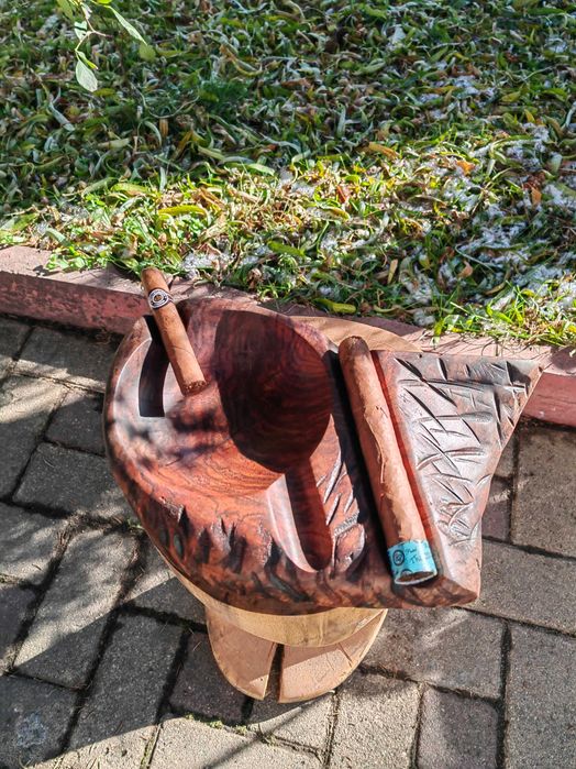 Арт пепелник за пури