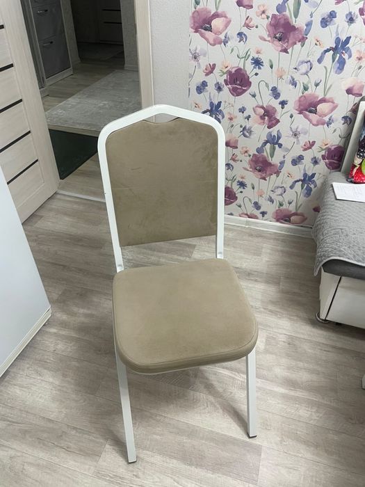 Продам стулья за 5к