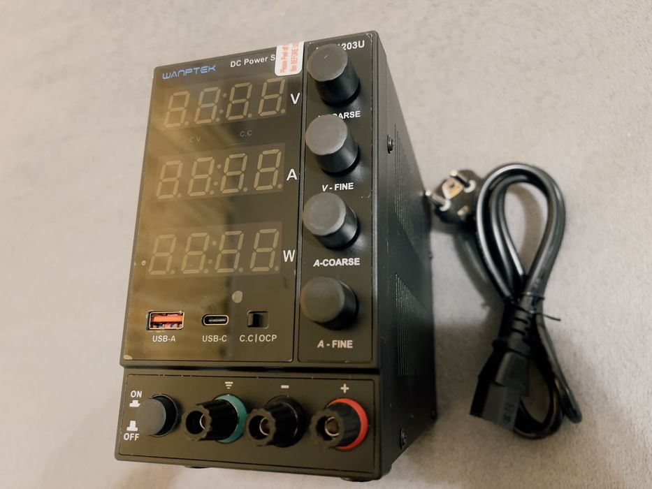 Регулируемо лабораторно захранване 0-120V 0-3A