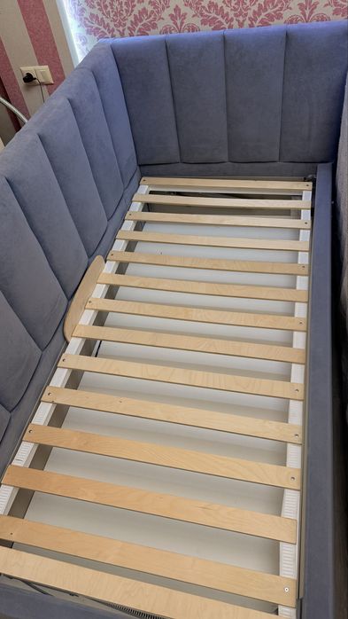 Продаю Кровати 2 штуки