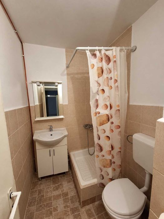 Apartament 4 camere decomandat