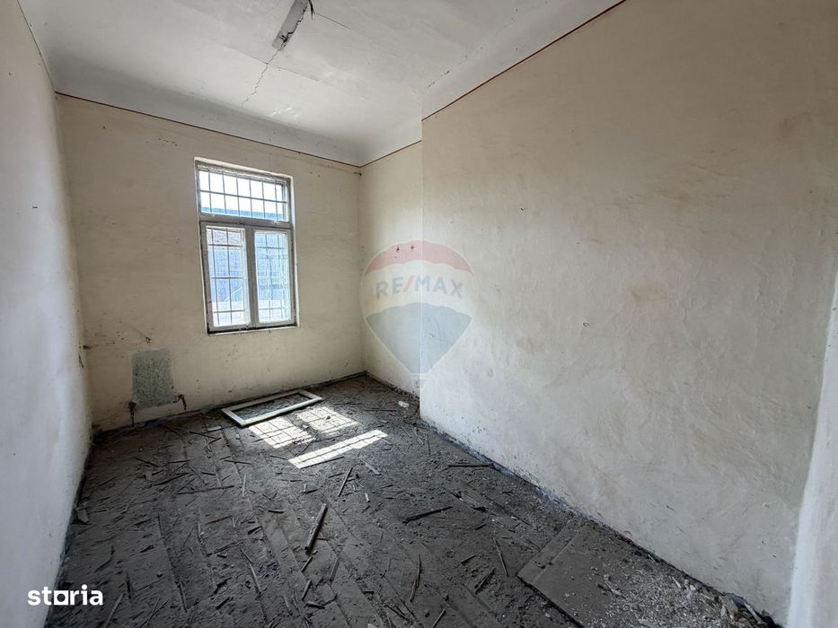 Clădire istorică P+1, 428 mp – Ultracentral Adjud