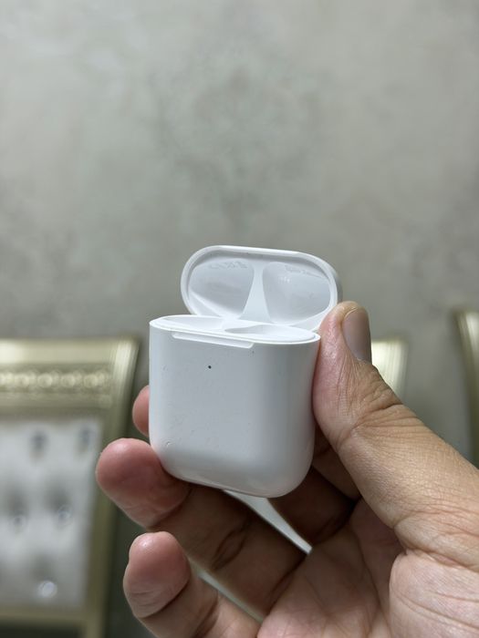 AirPods (2 Wireless Charging Case). Sotladi