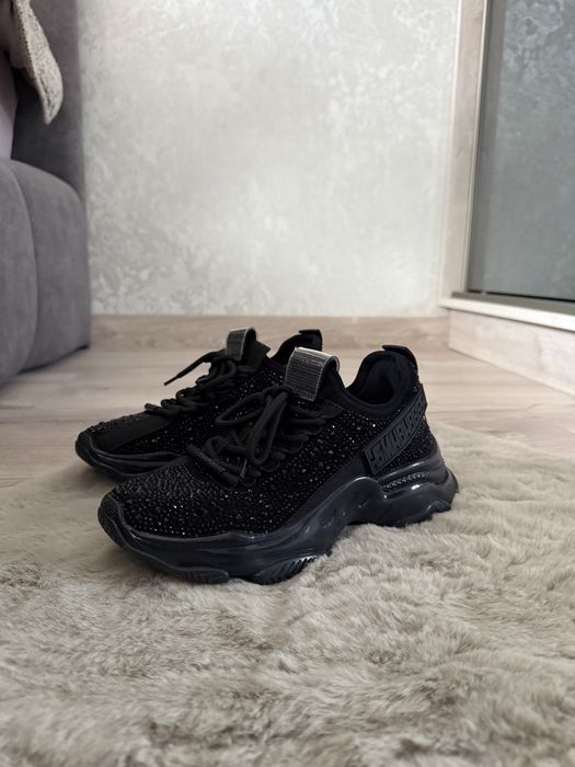 Сникърси Steve Madden