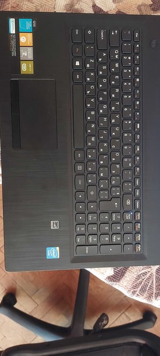 Продавам лап топ LENOVO G 50-30 много запазен