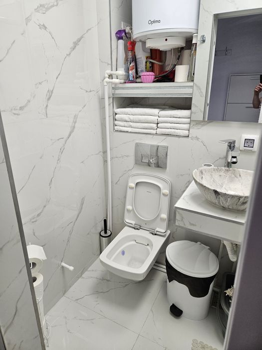 Închiriez Apartament cu 3 camere Tomis Nord Universitate