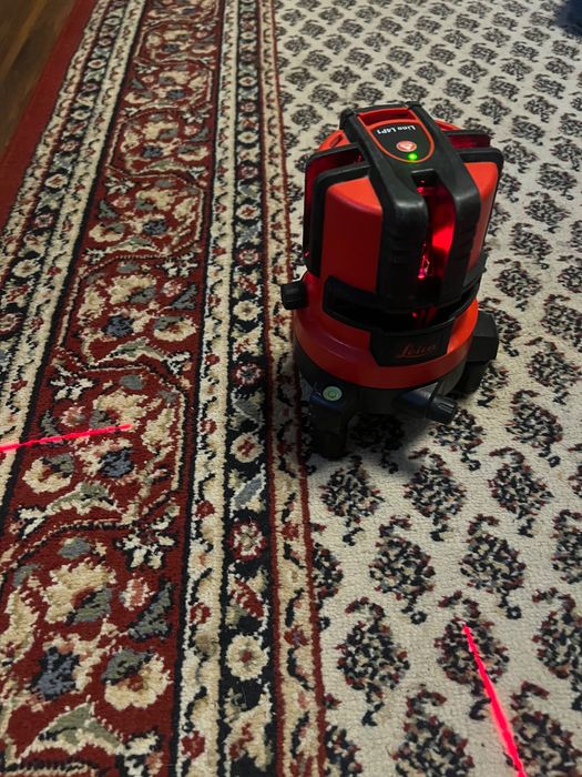 Лазер Нивелир LEICA Lino L4P1/ 15м