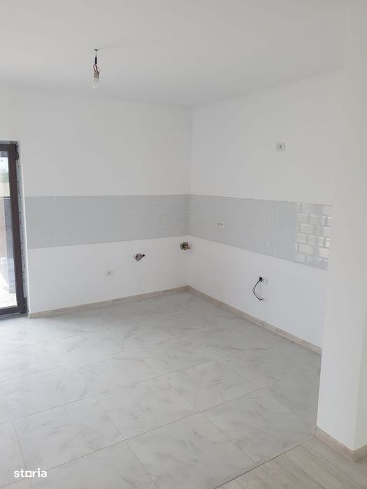 Casa Individuala | 4 camere 3 dormitoare 2 Bai | Asfalt | Remetea-Mar