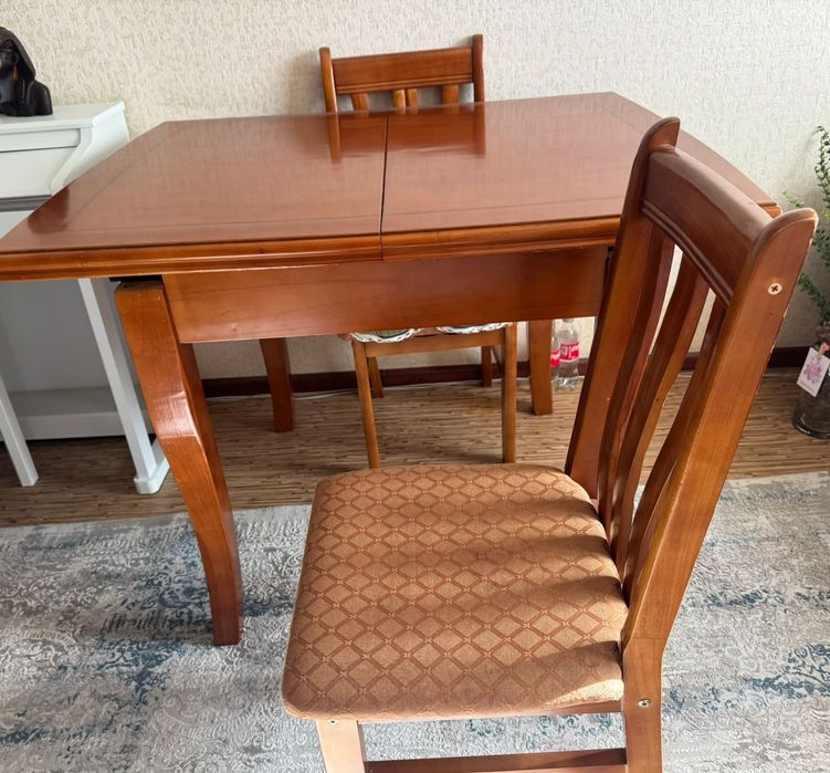 Продам стол с 6ю стульями