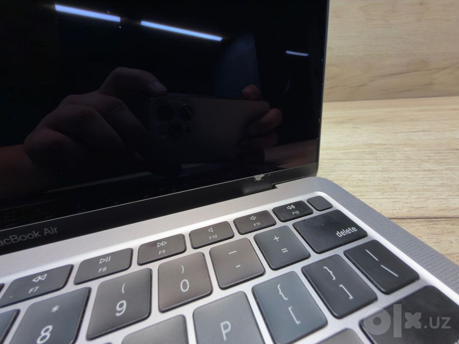MacBook Air M1 8/256 ГБ (Space Gray) — Рабочий аппарат, есть торг